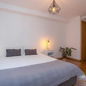 https://alta-guesthouse.hotelscoimbra.com