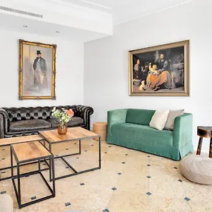 https://lovely-private-suites-in-central-lapa.hotels-lisbon-portugal.com